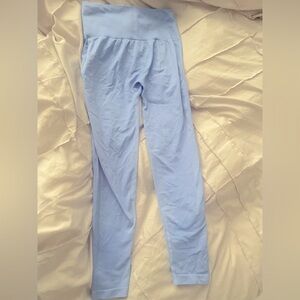 COPY - Pcheebum scrunch butt leggings -periwinkle color